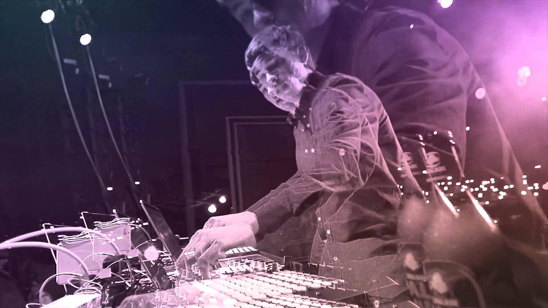 Flume Isn T A Fan Of Edm Crowds